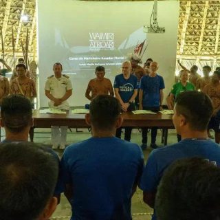 Curso de marinheiro amador muda vidas na comunidade Waimiri-Atroari