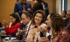 Daniela Teixeira é homenageada com a Medalha Evandro Lins e Silva pela OAB