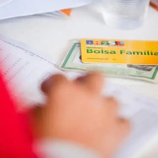 Desmistificando Fake News sobre Saques do Bolsa Família