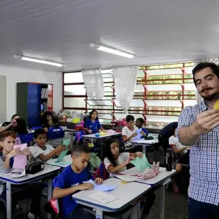 Educação política e cidadania passam a integrar currículo da educação básica