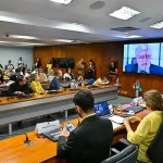 Especialistas na CDH apontam medidas para prevenir suicídio e automutilação