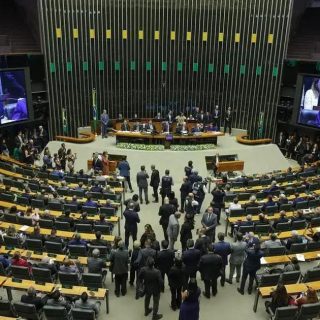 Fachin reforça papel do Parlamento ao celebrar 200 anos da Câmara