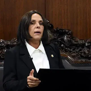 Lourdinha Pereira assume vaga no Senado e promete priorizar municípios