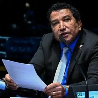 Magno Malta registra voto de pesar pela morte do pastor Eliú Faria