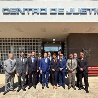 Justiça, centro de justiça, reunião de profissionais do direito, direito hoje notícias, justiça e direito no Brasil.