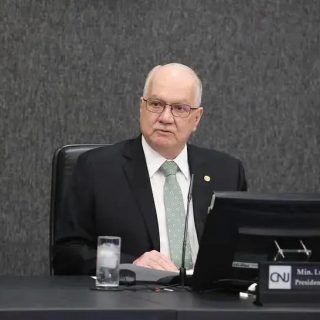Ministro Fachin cria comissão para discutir teto remuneratório no Brasil