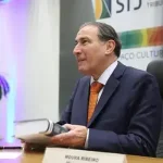 OAB homenageia ministro Moura Ribeiro pelos 13 anos no STJ
