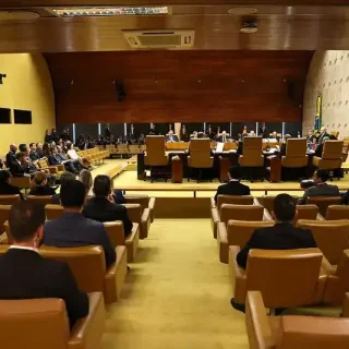 Pedido de vista suspende julgamento conjunto de petições do caso Master