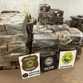 PF captura 3 indivíduos com quase 4 toneladas de maconha na fronteira do Paraná