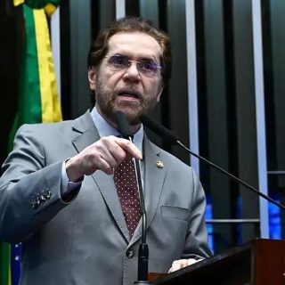 Plínio Valério critica nova proposta de Lei de Impeachment no Senado