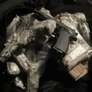 Polícia Federal apreende arsenal de 20 pistolas na Via Dutra, RJ