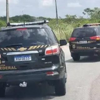Polícia Federal atua em clube de tiro e prende instrutor em Alexânia/GO