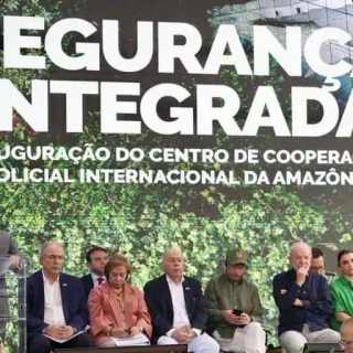 Centro de cooperação policial internacional da Amazônia é inaugurado com foco em segurança integrada e combate ao crime na região. Autoridades participaram da cerimônia de lançamento do projeto.