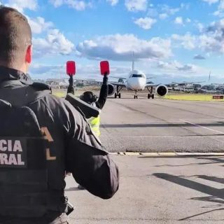 Polícia Federal realiza extradição de criminoso procurado em Minas Gerais