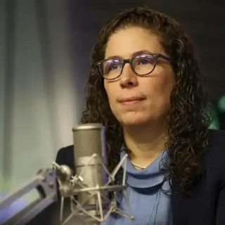 Preocupações de Esther Dweck sobre a reforma administrativa reveladas em Brasília