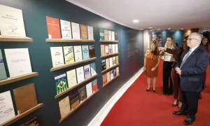 Presidente do STF abre exposição pelos 135 anos da Biblioteca do STF