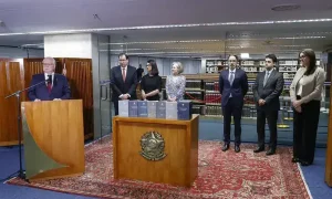 Presidente do STF lança Semana da Constituição e celebra direitos