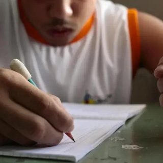 Programa Novos Caminhos: Oportunidades para Jovens em Acolhimento