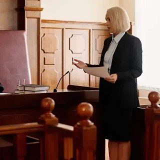 Ré absolvida em júri após aplicação de Justiça Restaurativa em tentativa de homicídio