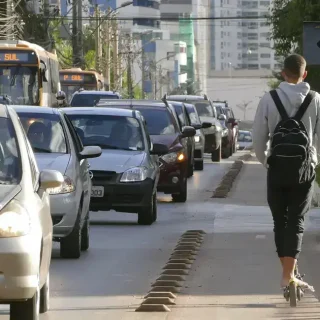 Senado avalia regras para circulação de patinetes elétricos nas cidades