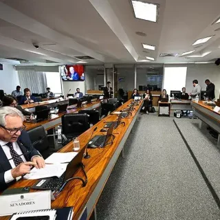 Senado avança projeto para ampliar geração termelétrica com gás da Amazônia