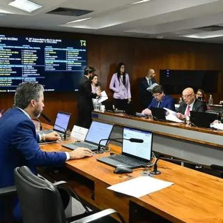 Senado pode votar projeto sobre sinalização em rodovias federais