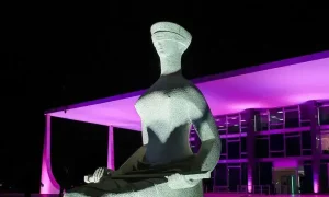 STF é iluminado em rosa pelo Outubro Rosa e anuncia outras ações