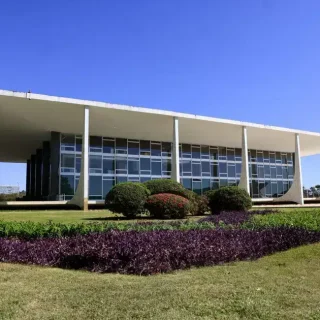 STF impõe condições para retomada de obras em área quilombola