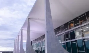 STF mantém extinta ADPF que questionava PDV de estatal cearense