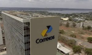 STF suspende cláusulas coletivas que afetam os Correios em decisão polêmica