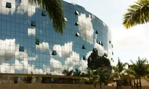 STF: venda interestadual de combustíveis não exige estorno de créditos