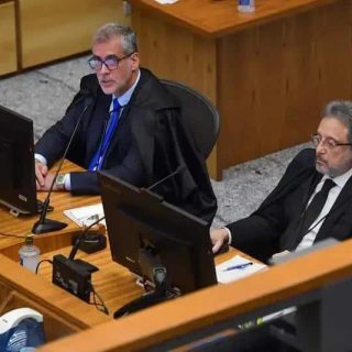 STJ reafirma nulidade absoluta por uso injustificado de algemas em interrogatório