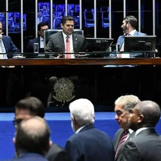 Votação de destaques ao projeto de compensação do tarifaço é adiada
